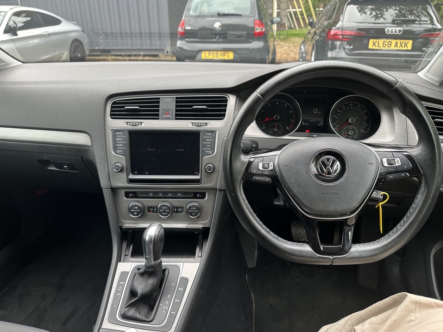 2016 Volkswagen Golf 1.2 TSI BlueMotion — photo 6