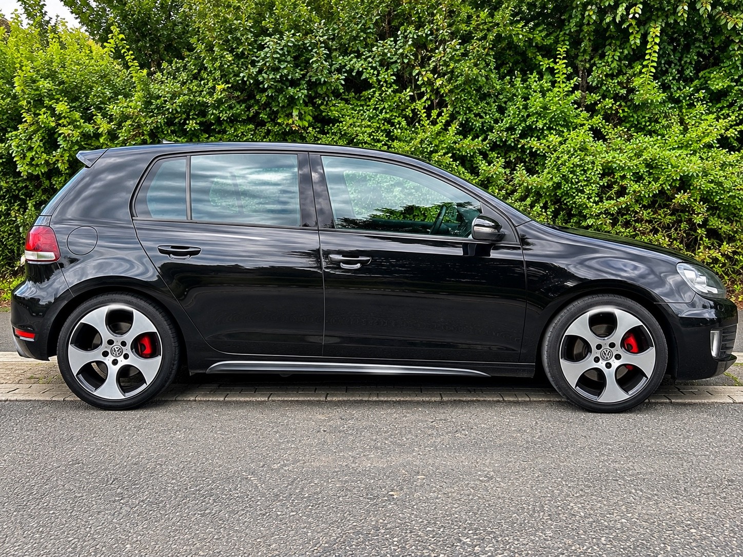 2011 Volkswagen Golf GTI — photo 3