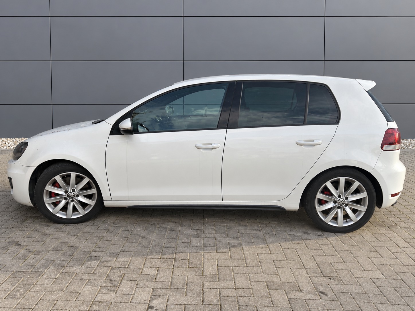 2011 Volkswagen Golf GTI — photo 6