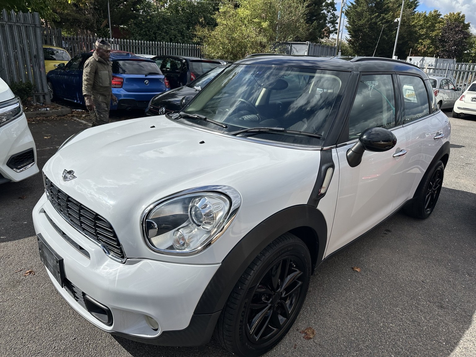 2013 MINI Cooper S Countryman in white