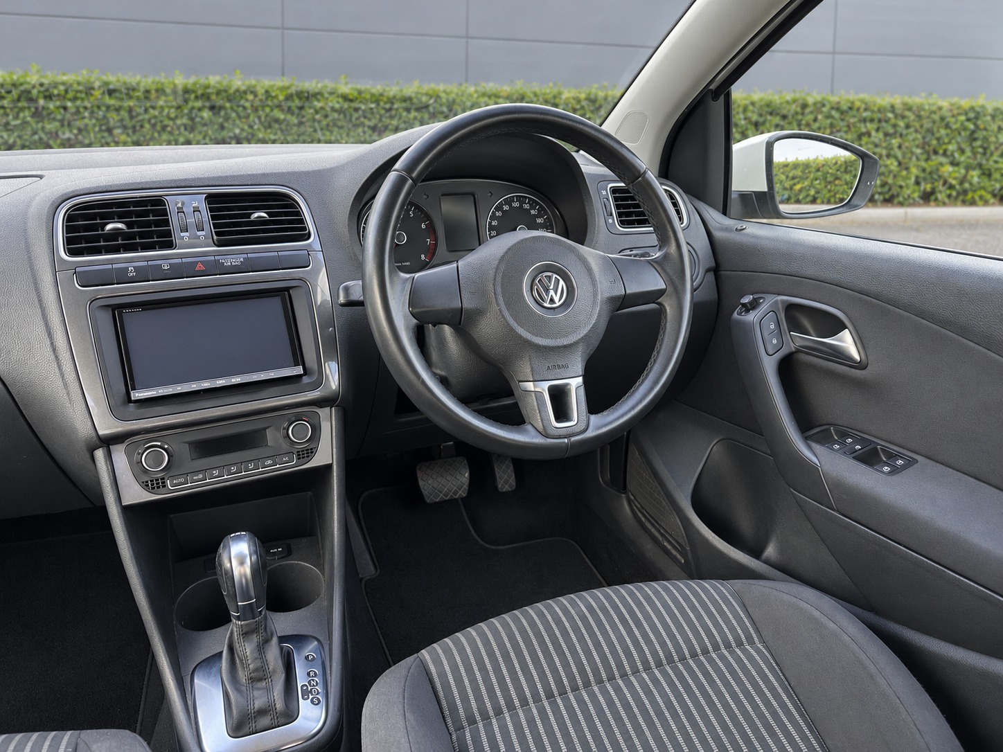 2013 Volkswagen Polo — photo 7