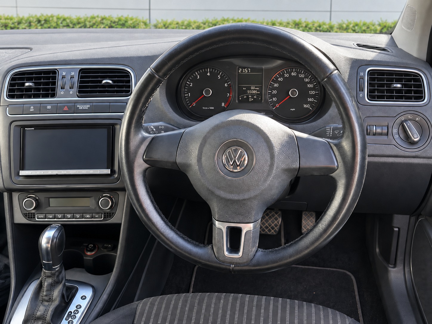 2013 Volkswagen Polo — photo 10