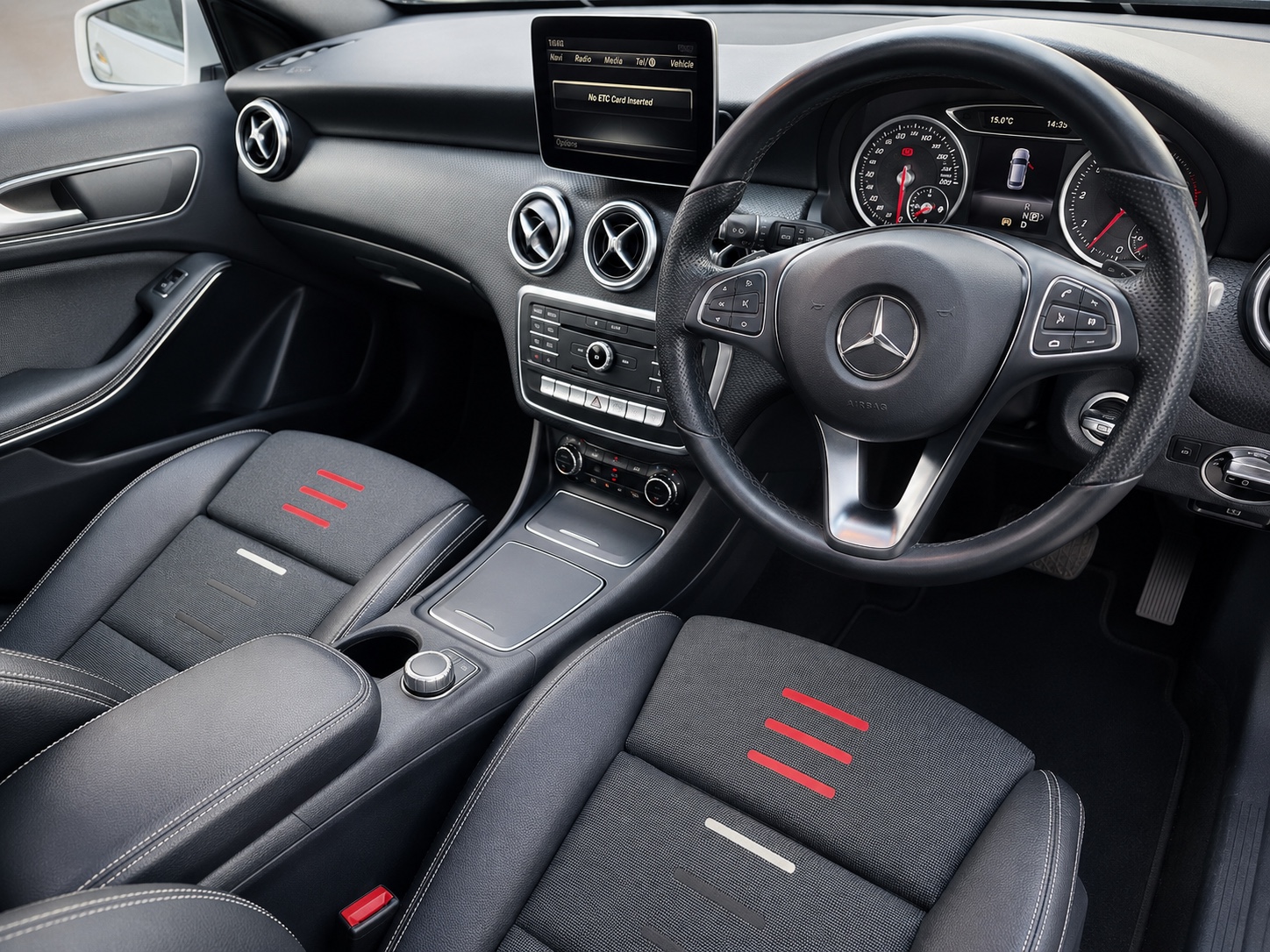 2016 Mercedes-Benz A180 — photo 12