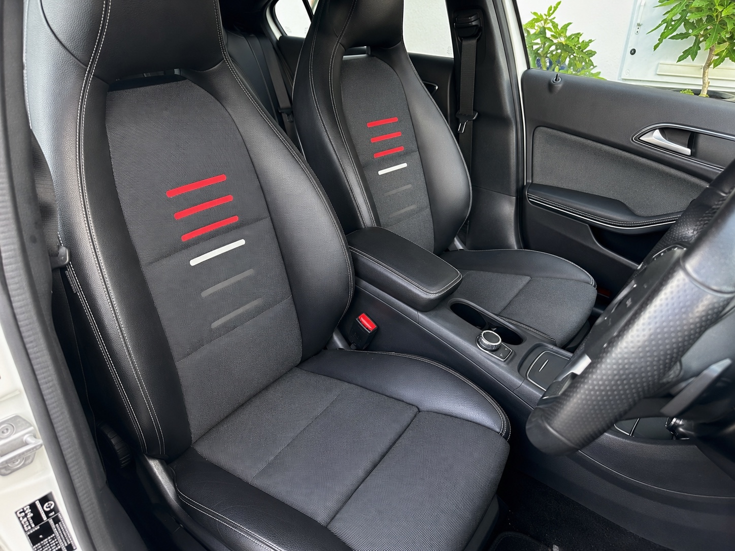 2016 Mercedes-Benz A180 — photo 7